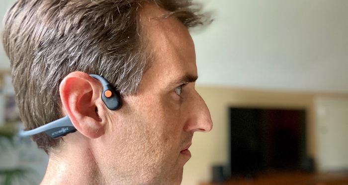 Open-ear design Open-ear design